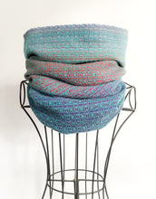 Load image into Gallery viewer, Cowl -- teal superwash merino wool
