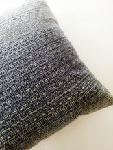 Load image into Gallery viewer, Envelope Pillow -- light grey tencel weft
