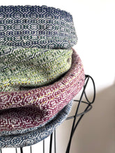 Load image into Gallery viewer, Cowl - grey superwash merino tweed
