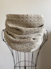 Load image into Gallery viewer, Cowl -  olive cotton weft
