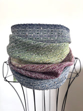 Load image into Gallery viewer, Cowl - grey superwash merino tweed
