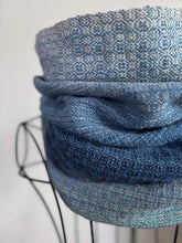 Load image into Gallery viewer, Cowl - blue slub cotton
