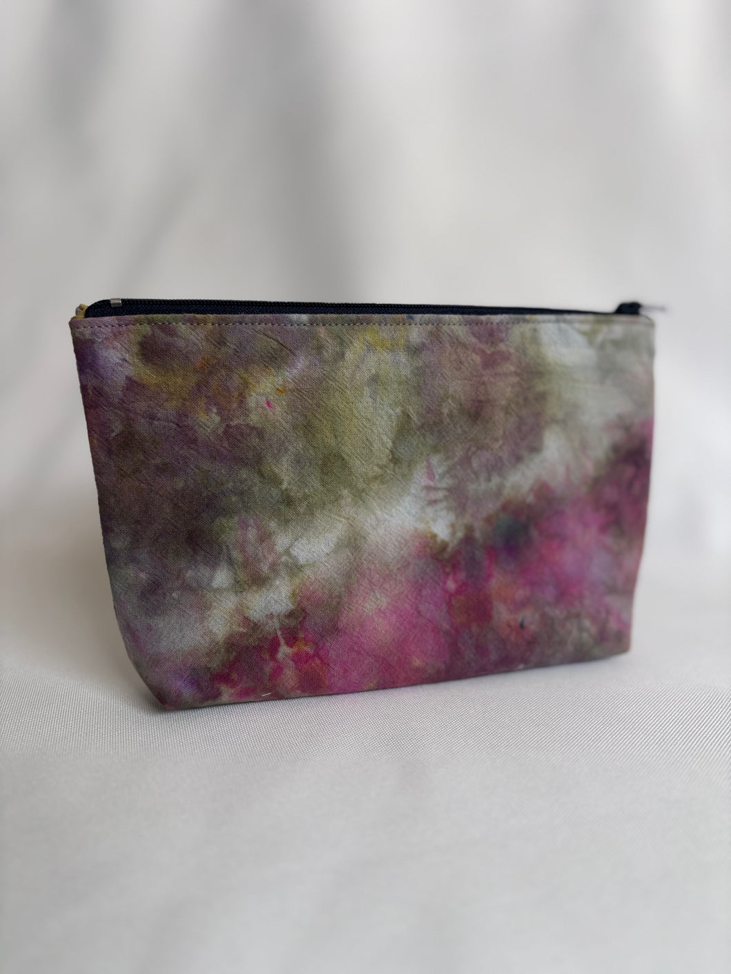 Zipper pouch - flowers in your hair