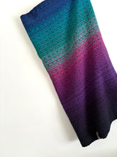 Load image into Gallery viewer, Cowl - navy cotton weft
