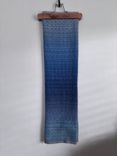 Load image into Gallery viewer, Cowl - blue slub cotton
