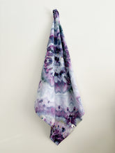 Load image into Gallery viewer, Tea towel - fanciful
