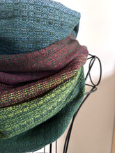 Load image into Gallery viewer, Cowl - thin weft dark green bamboo
