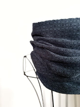 Load image into Gallery viewer, Cowl - navy cotton weft
