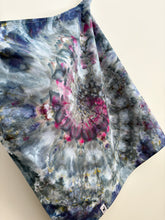 Load image into Gallery viewer, Tea towel - first frost
