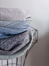 Load image into Gallery viewer, Cowl - light grey tencel
