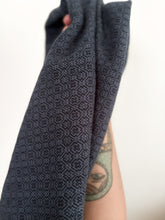 Load image into Gallery viewer, Cowl - navy cotton weft
