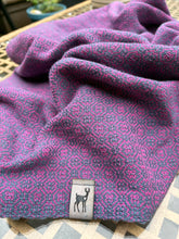 Load image into Gallery viewer, Cowl - light weight fuschia cotton weft
