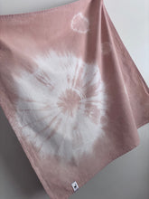 Load image into Gallery viewer, Tea towel - avocado (c)

