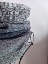 Load image into Gallery viewer, Cowl - charcoal superwash merino wool
