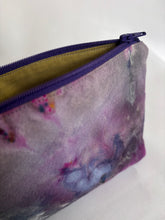 Load image into Gallery viewer, Zipper pouch - daydream
