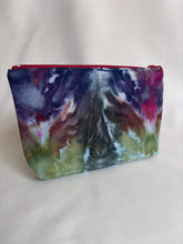 Load image into Gallery viewer, Zipper pouch - sour cherry
