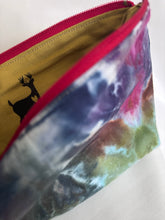 Load image into Gallery viewer, Zipper pouch - sour cherry
