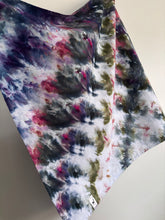 Load image into Gallery viewer, Tea towel - cheers to that
