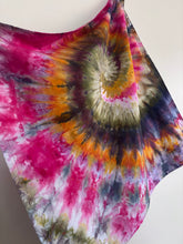 Load image into Gallery viewer, Tea towel - into the wild
