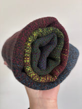 Load image into Gallery viewer, Cowl -  dark brown cotton weft
