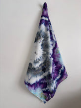 Load image into Gallery viewer, Tea towel - skipping stones
