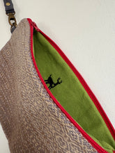 Load image into Gallery viewer, Woven pouch - red zipper
