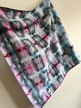 Load image into Gallery viewer, Tea towel - spring
