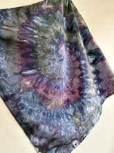 Load image into Gallery viewer, Tea towel - first frost
