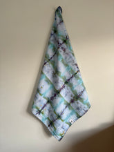 Load image into Gallery viewer, Tea towel - cheers to that

