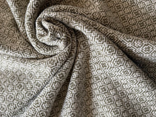Load image into Gallery viewer, Cowl -  olive cotton weft
