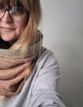 Load image into Gallery viewer, Cowl -- persimmon superwash merino tweed
