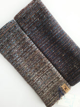 Load image into Gallery viewer, Fingerless mittens -- dark brown superwash merino tweed
